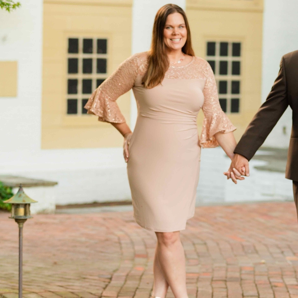 ⭐ Taupe bell sleeve sheath dress